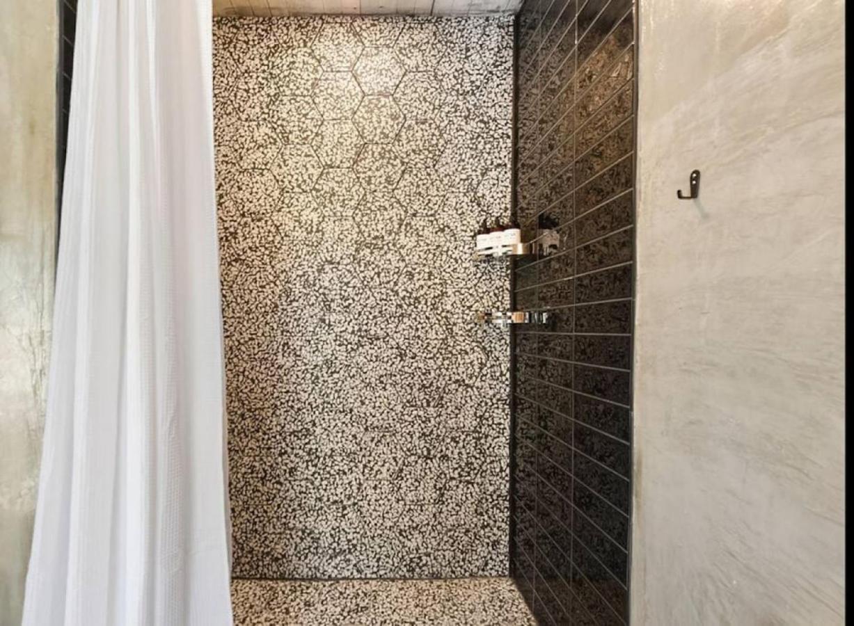 The Ridgway - 2 Apts In 1 - Great Privacy, Beautiful Space Holiday home Pittsburgh